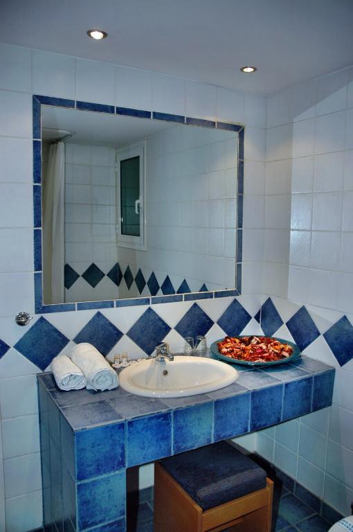 Hotel Elena Lamía Quarto foto